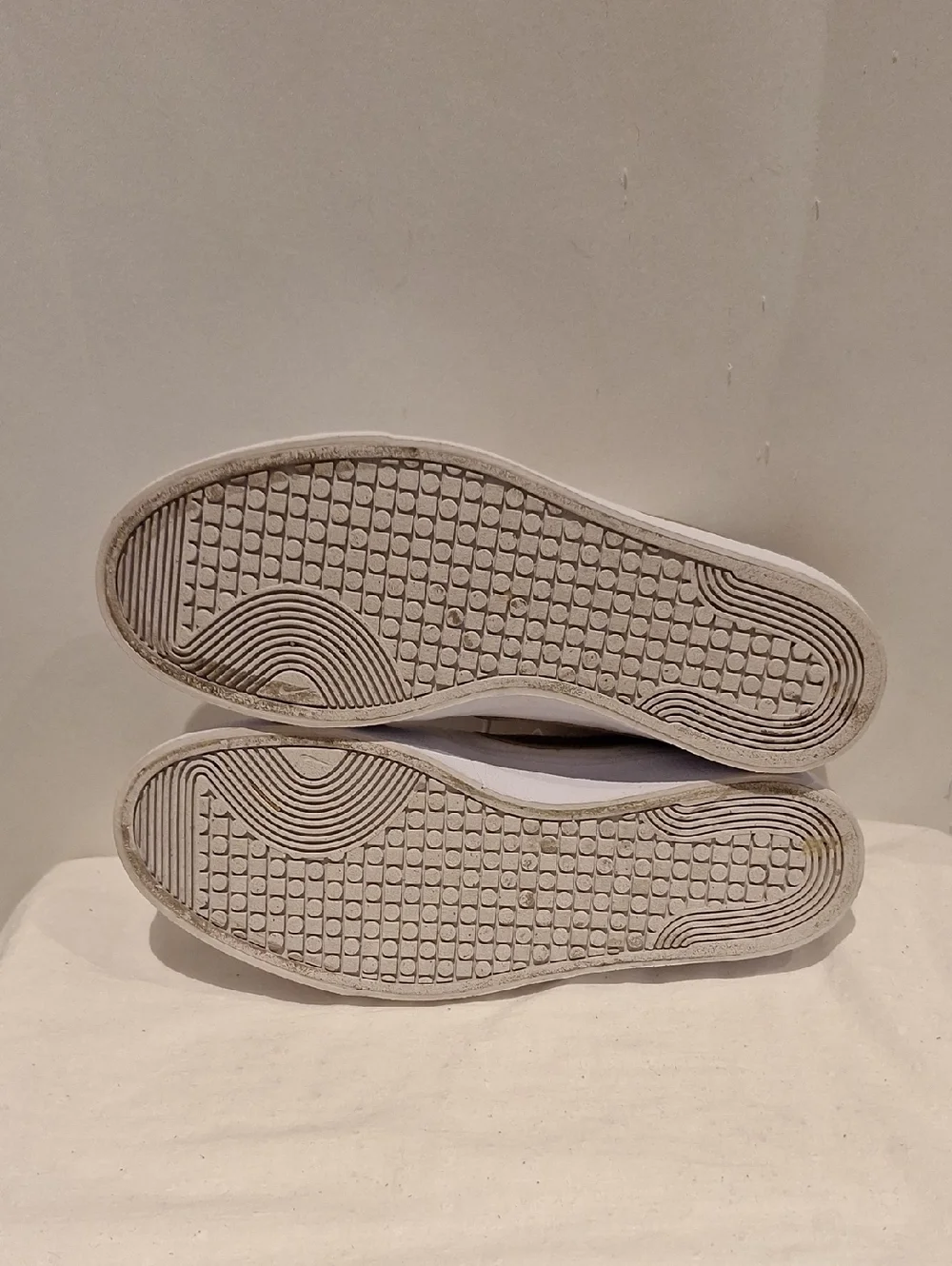 Nike Men’s Court Shot In White And Flax Sneakers Size 9